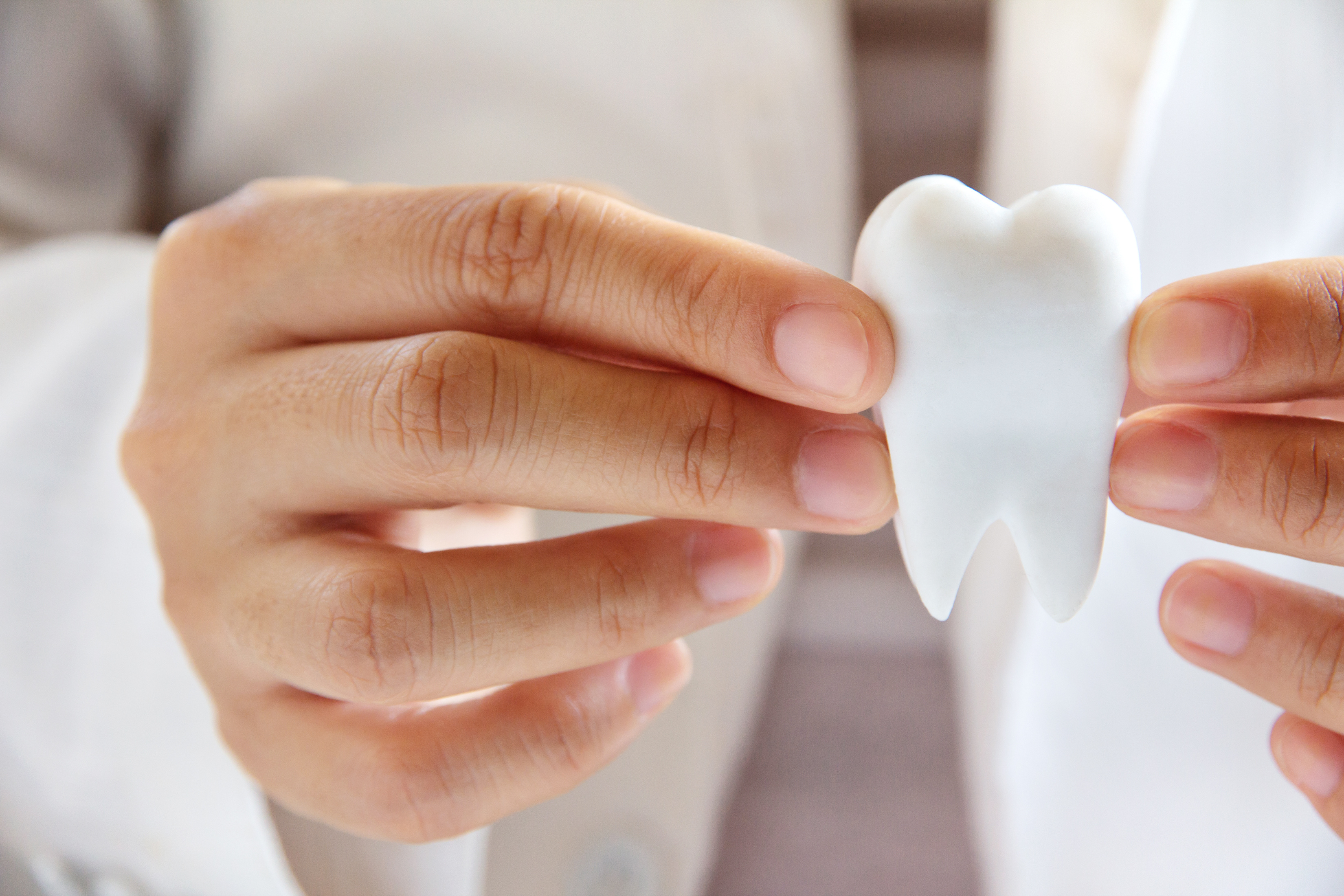Tot ce vrei să știi despre implanturile dentare